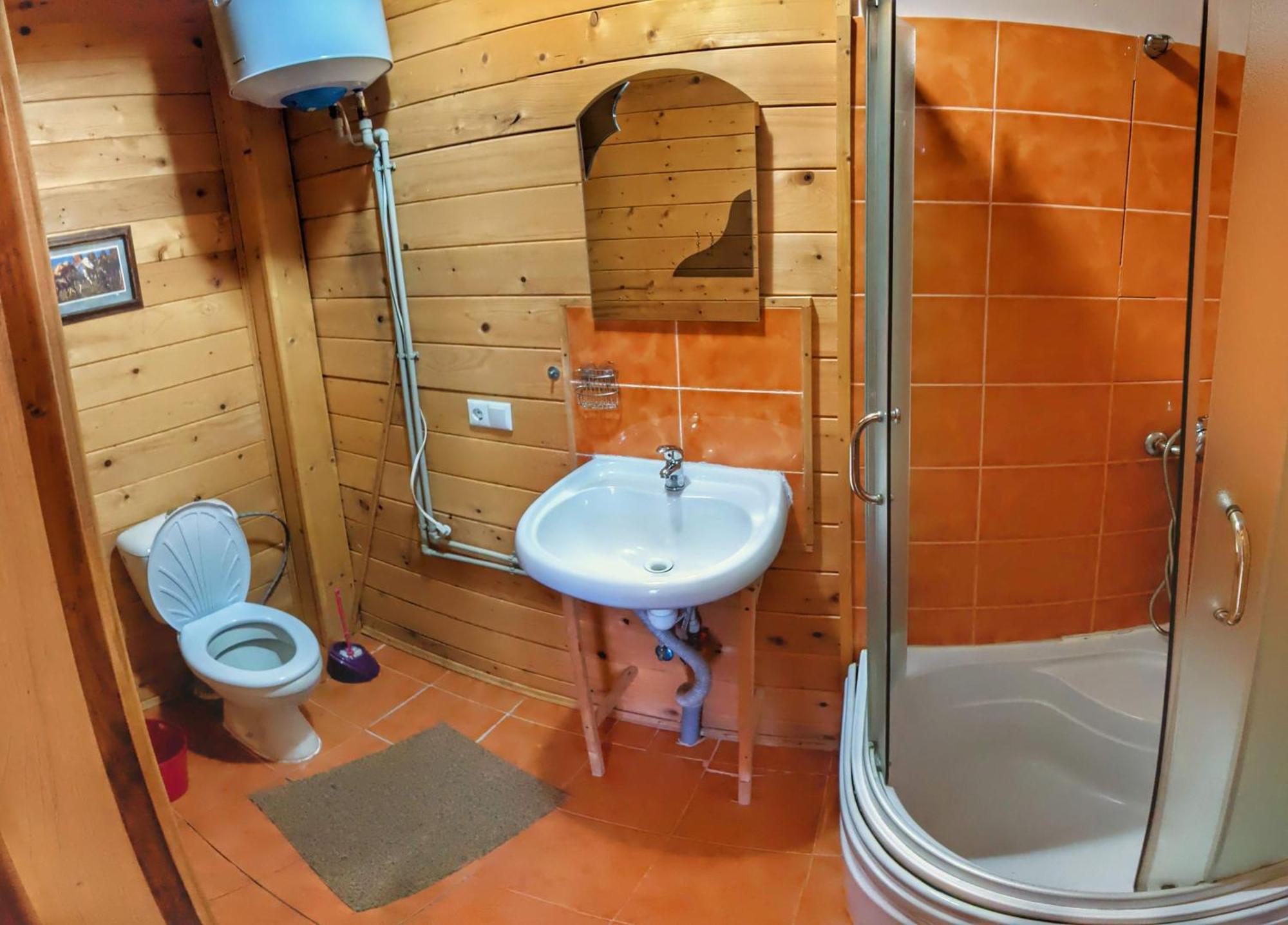 Gasthaus 12 Months Estate Myslovka Zimmer foto