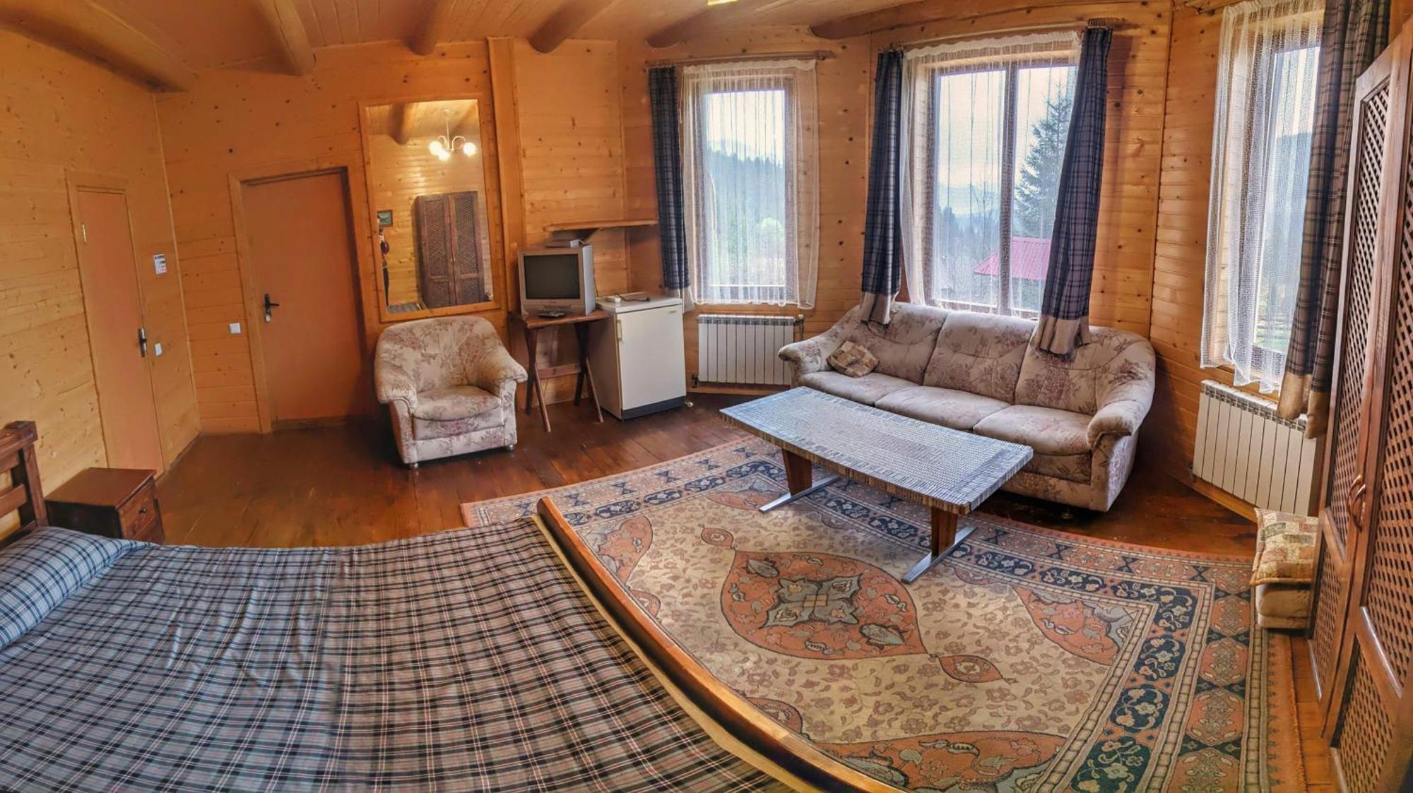 Gasthaus 12 Months Estate Myslovka Zimmer foto