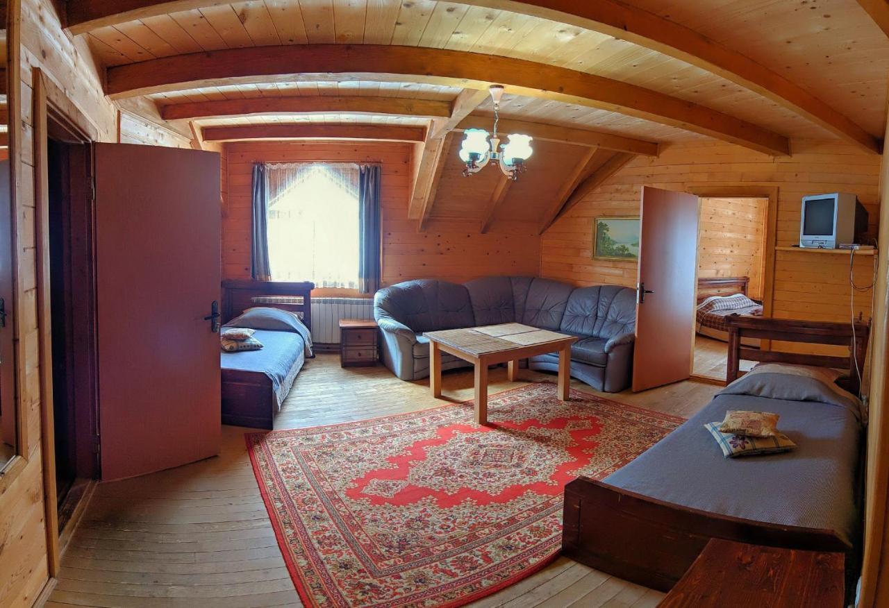 Gasthaus 12 Months Estate Myslovka Zimmer foto